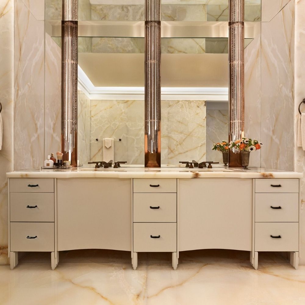 Blending Stone and Porcelain for Indoor–Outdoor Harmony (1)