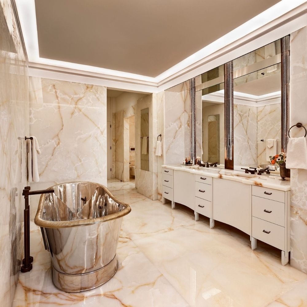 Creating a Warm Minimalist Kitchen with Natural Stone Surfaces (6)