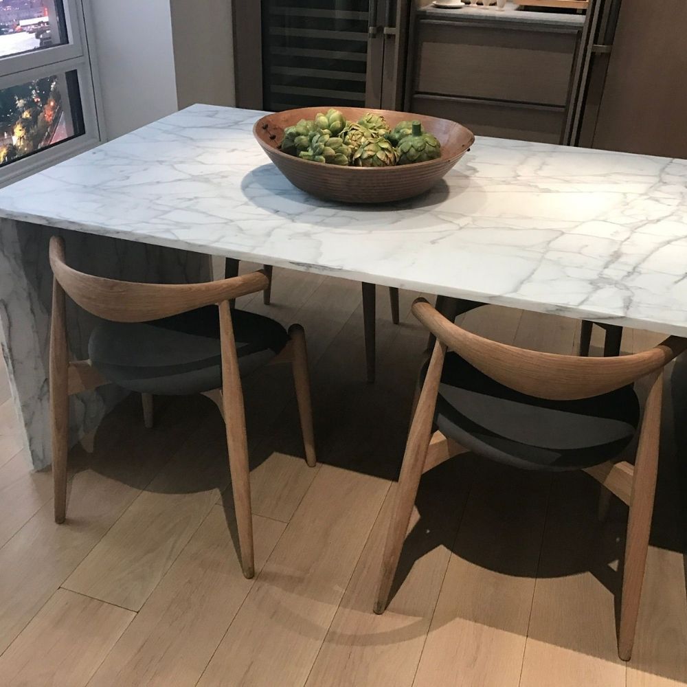 Pairing Marble with Dark Tones for Modern Balance (2)