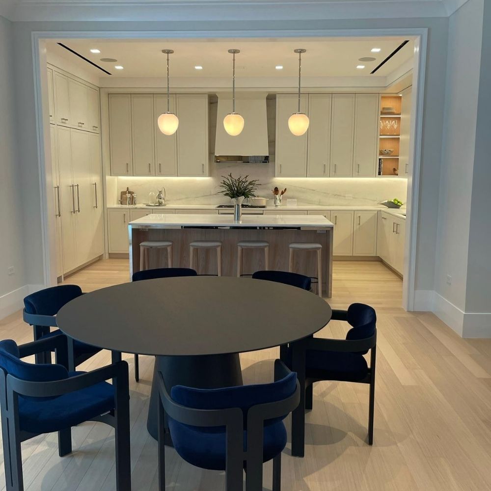 Creating a Warm Minimalist Kitchen with Natural Stone Surfaces